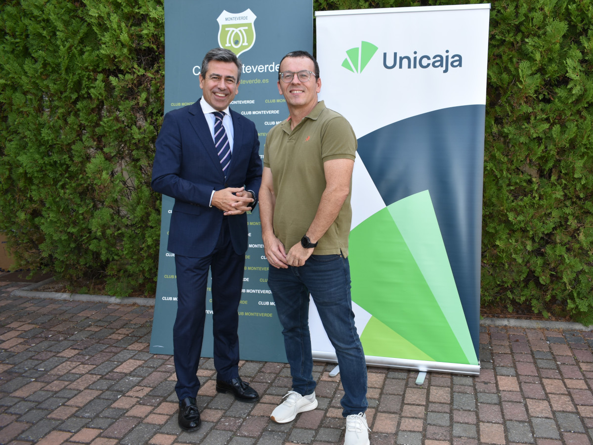 Unicaja y Club Natación Toledo Monteverde renuevan su convenio para impulsar este deporte en todas las edades