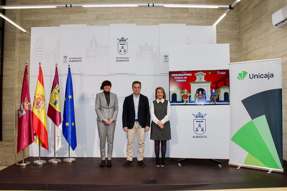 La Puerta de Hierros será escenario de un nuevo videomapping navideño, impulsado por el Ayuntamiento de Albacete, con la colaboración de Unicaja