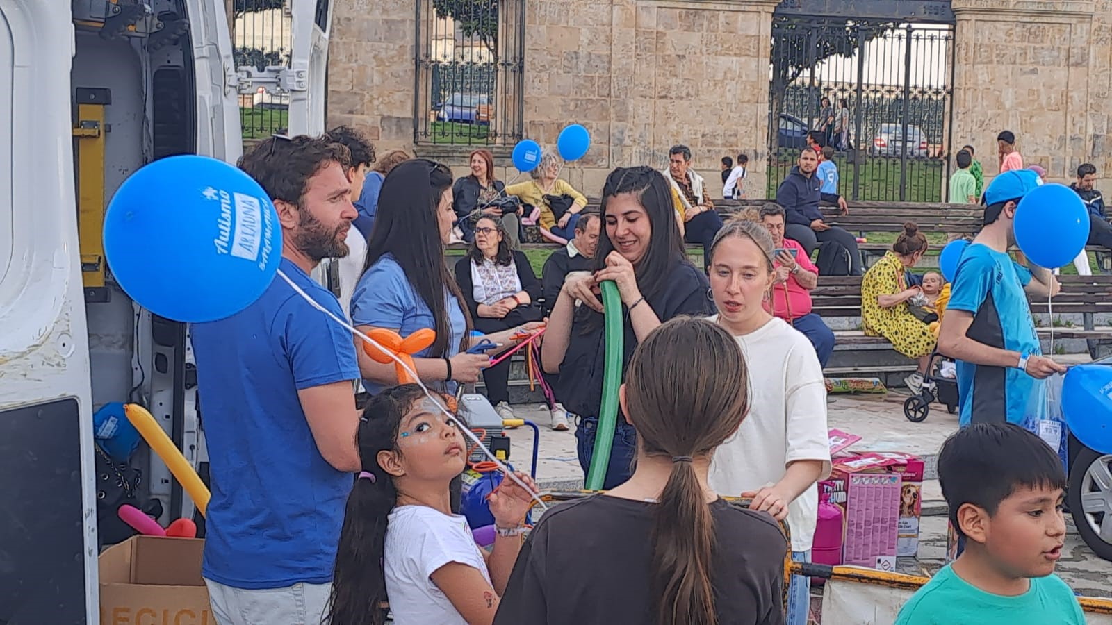 Unicaja collaborates with the association Ariadna in the celebration of Autism Day in Salamanca