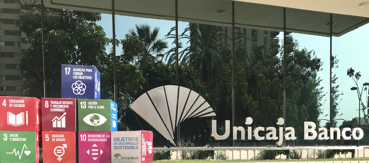 Unicaja Banco joins forces with Fundación Adecco to promote the labor inclusion of women victims of gender violence
