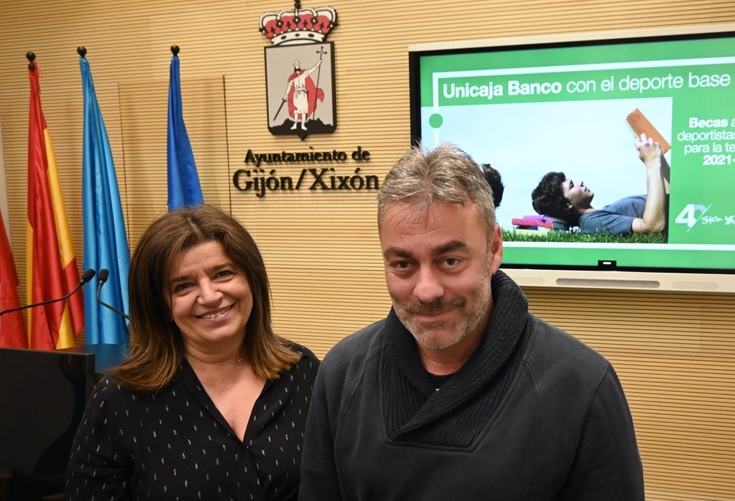 Unicaja Banco apuesta por el deporte base con la convocatoria de becas para jóvenes de Gijón
