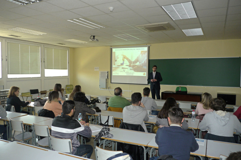 Unicaja-educacion-financiera-Universidad-Jaen