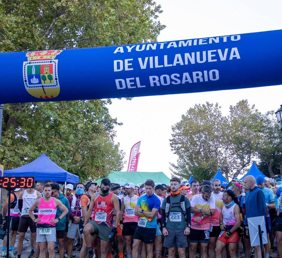 Más de 33 corredores disputan la XI Chamizo Trail de Villanueva del Rosario, una auténtica experiencia de montaña en el interior de Málaga