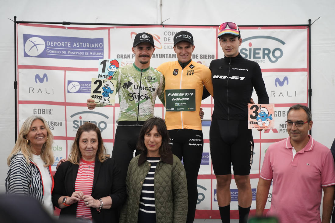 Más de 600 corredores compiten en el Gran Premio Ayuntamiento de Siero, primera etapa de la Copa de España de Ciclocross 2026 