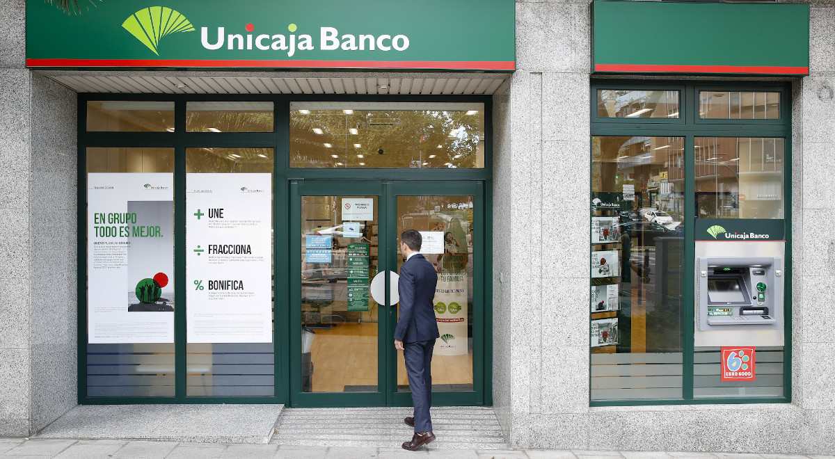 Unicaja Banco ganó 260 millones en el ejercicio 2022,  un 89% más que en 2021