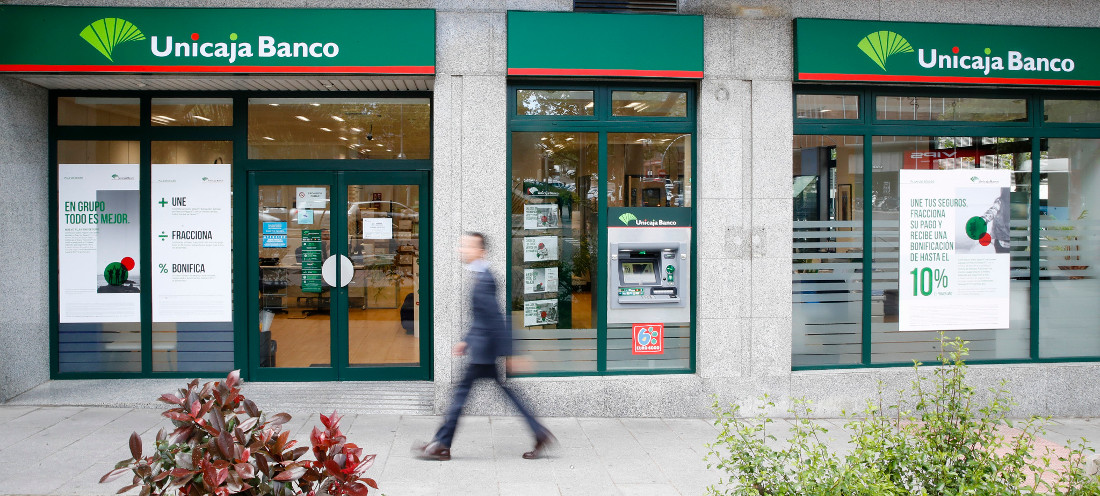 Unicaja Banco apoya a los comercios afectados por el coronavirus con la exención de la comisión de mantenimiento de los terminales de pago (TPV)