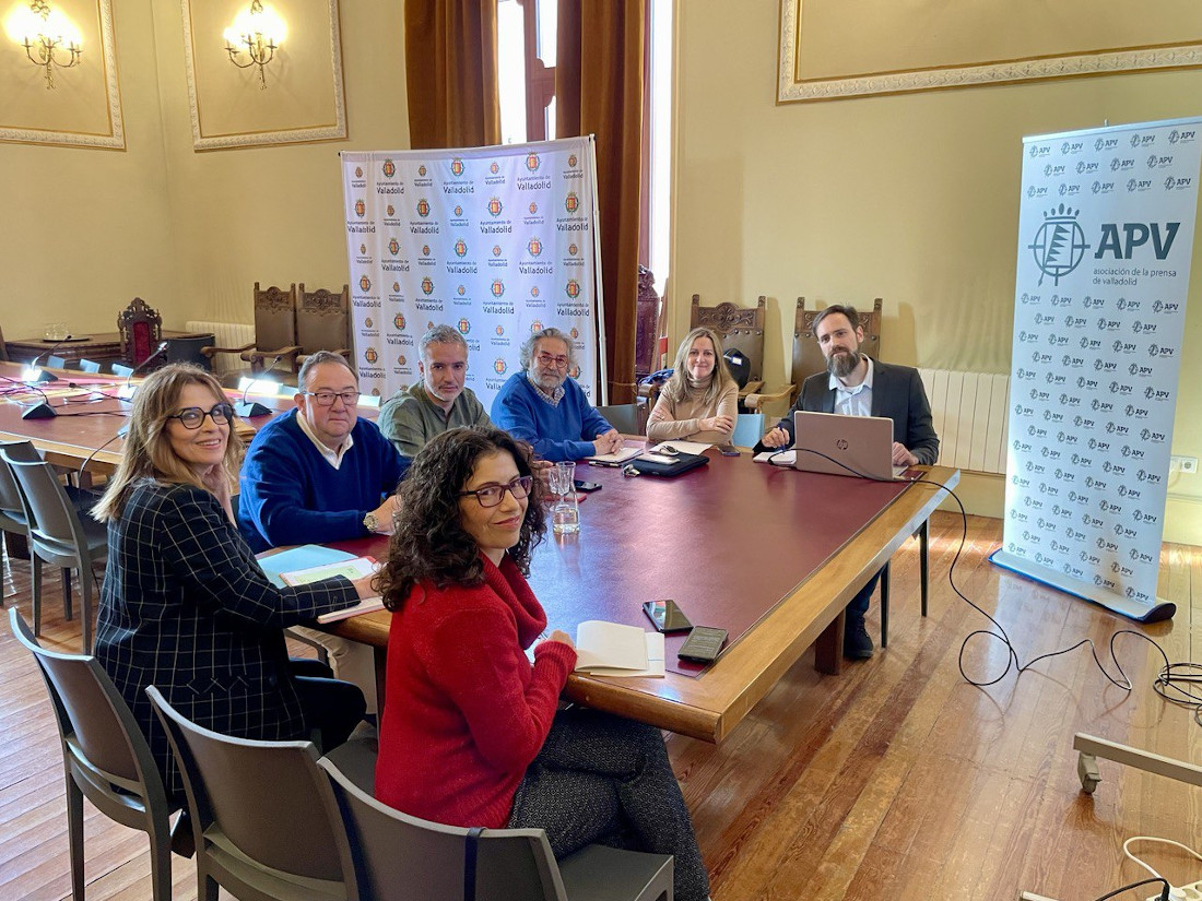 Alfonso Armada e Íñigo Domínguez, ganadores del XXIX Premio Nacional de Periodismo Miguel Delibes, patrocinado por Unicaja