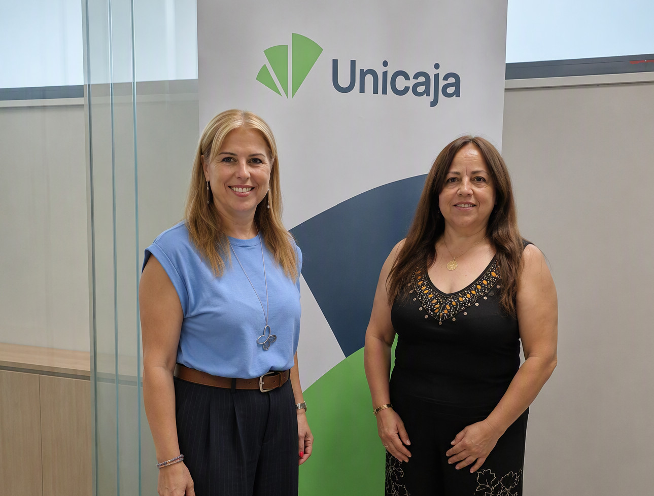 Fomento del emprendimiento femenino en Carreño junto con la asociación NosotrAs