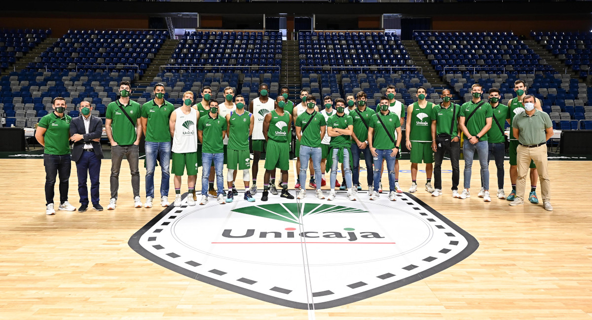 unicaja-baloncesto-voleibol-almeria-encuentro-plantillas-2021