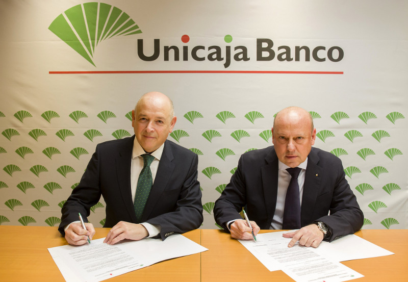 unicaja-banco-firma-un-convenio-con-la-asociacion-la-gota-roja-de-malaga-para-concienciar-a-los-jovenes-de-la-necesidad-de-donar-sangre