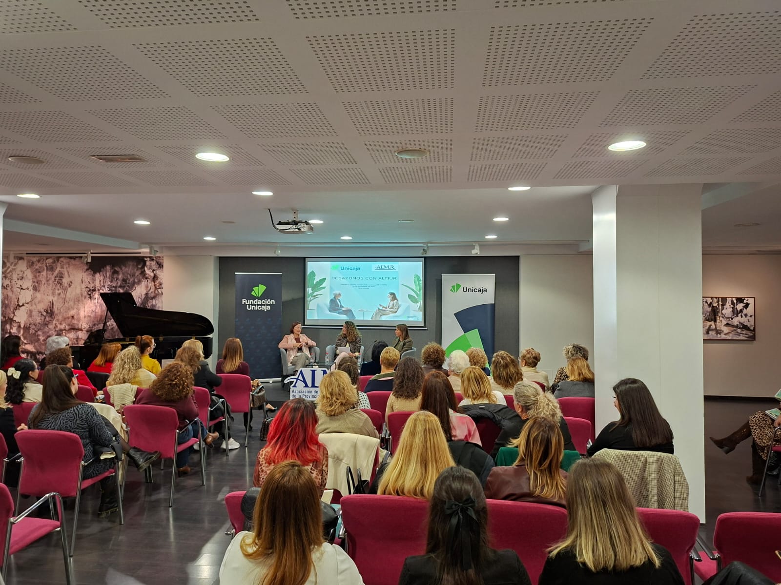 Nueva colaboración de Unicaja con ‘Desayunos con Almur’: emprendimiento y liderazgo femenino de las empresarias almerienses