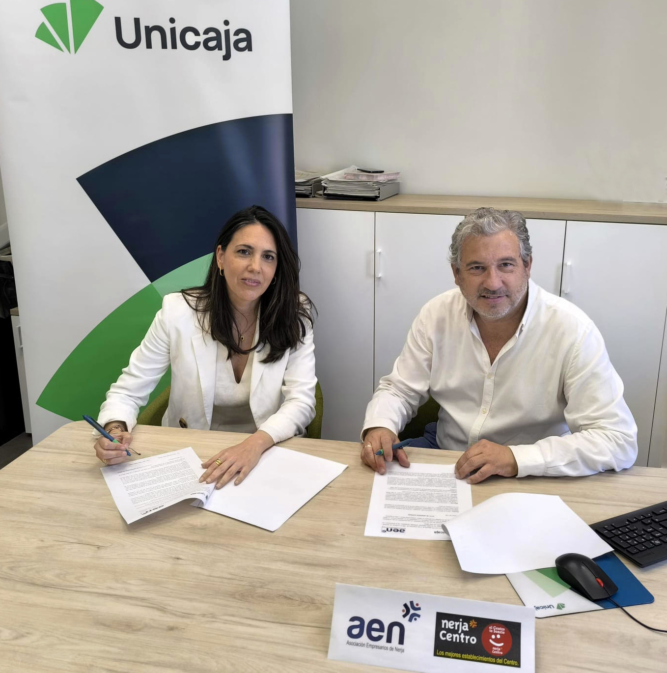 Nuevo convenio con los empresarios de Nerja para facilitar servicios financieros adaptados a sus necesidades