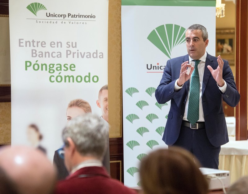 unicajabanco-organiza-jornada-banca-privada-asesorar-clientes-sobre-inversion-salamanca