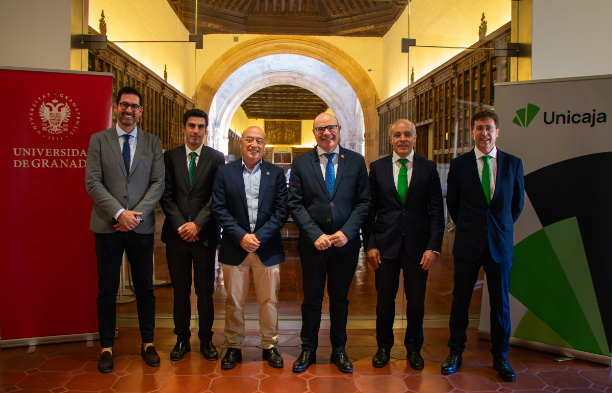 universidad-granada-prestamo-matricula-juan-cayuela-pedro-mercado-rector-2024